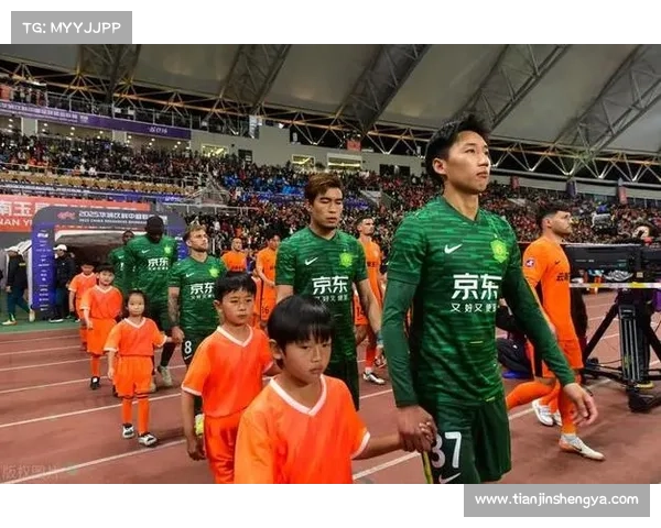 曹永竞晒国足征程九宫格：逐梦绿茵场，以拼搏诠释国家队荣耀